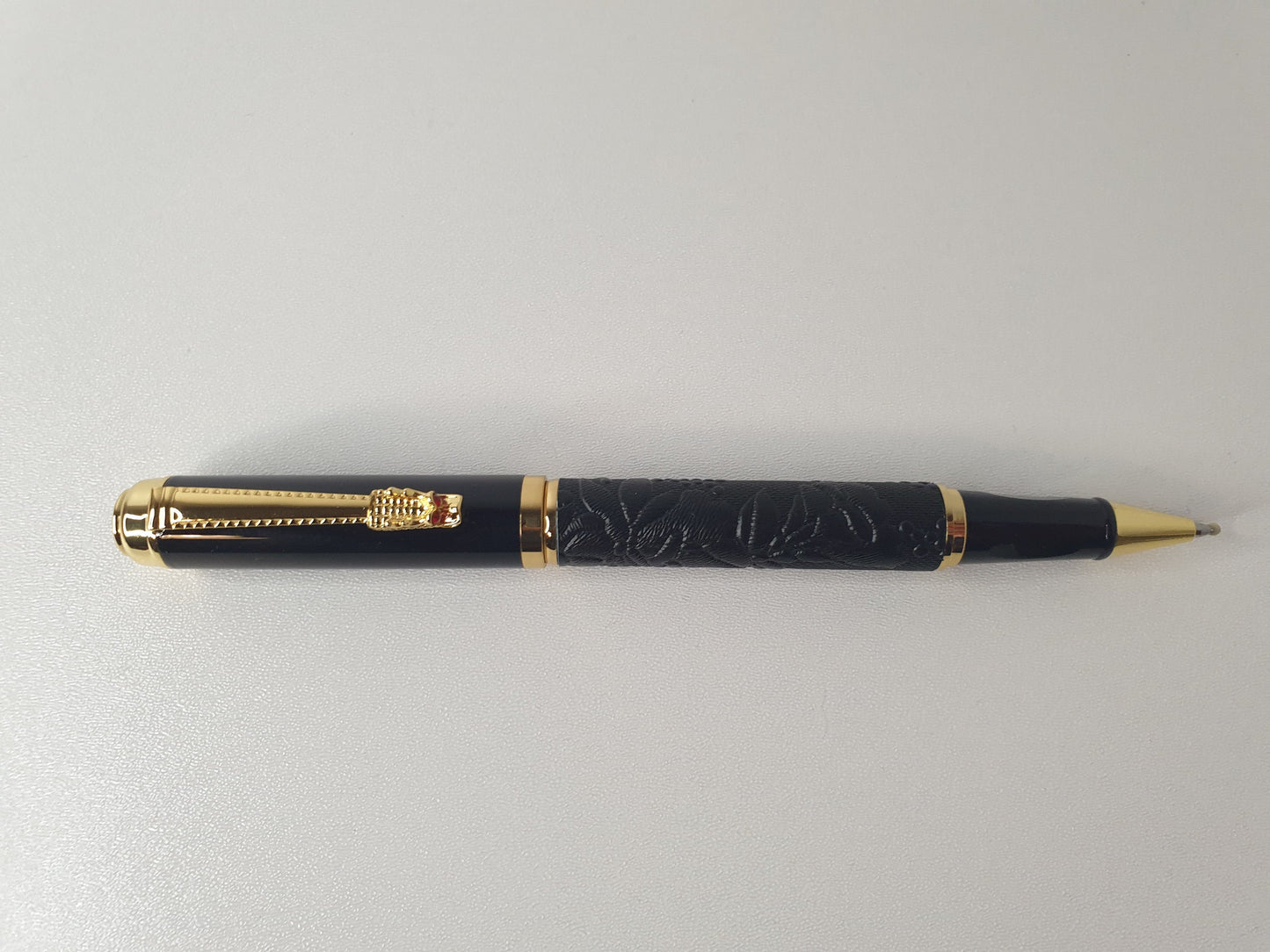 Luxury Roller ball Pen - "The dragon" - black