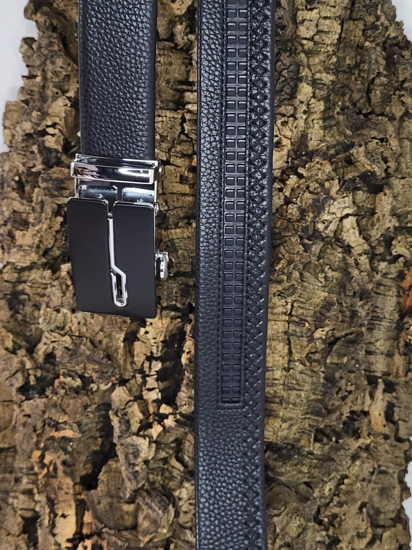 <tc>Bouclez votre ceinture ! Ceinture homme en cuir avec boucle à verrouillage automatique</tc>